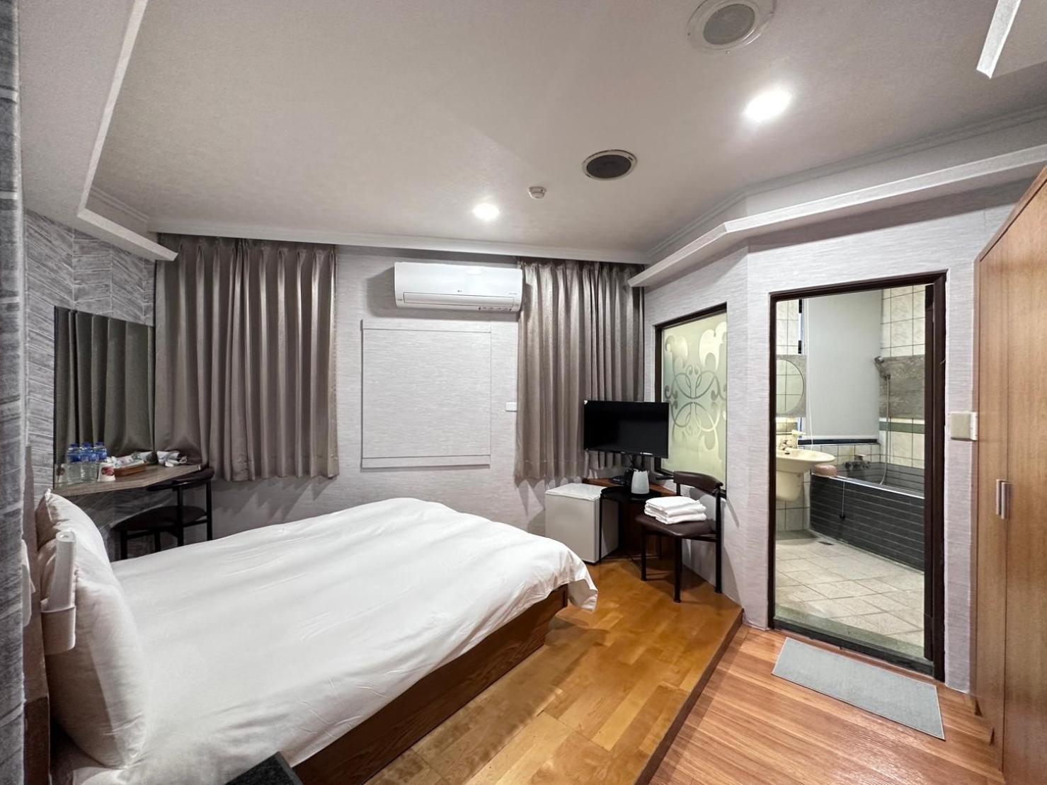 Fu Feng Hotel Jiaoxi Exterior foto